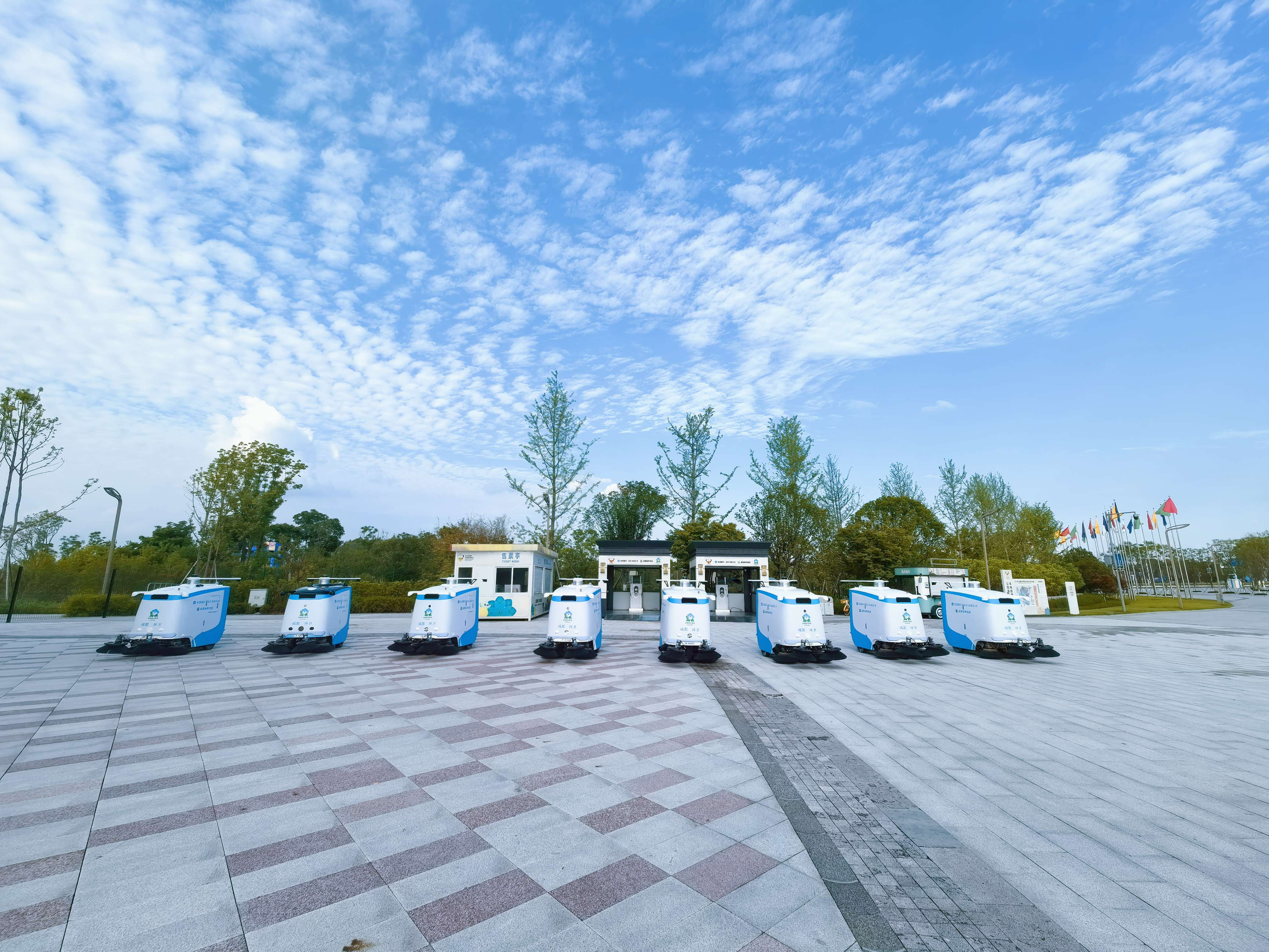 成都首个！赛特智能助力打造成都多元场景无人环卫清扫项目