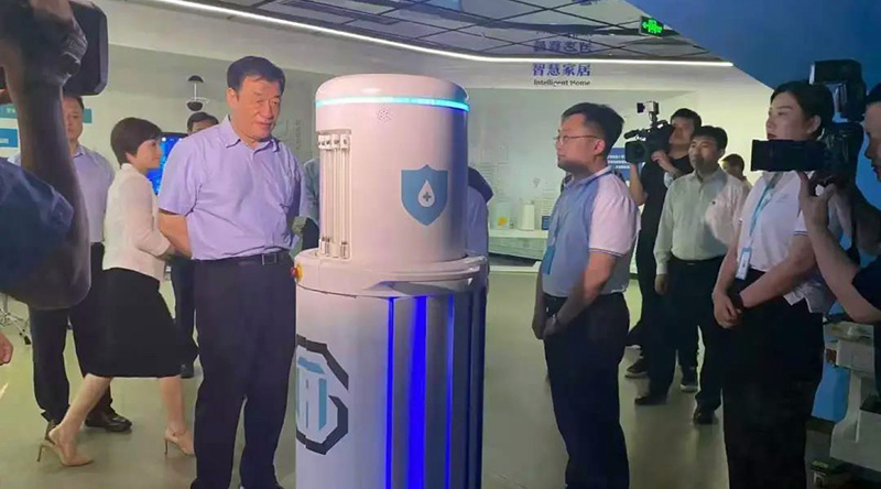 优秀！赛特智能抗疫机器人再次获得省委书记肯定